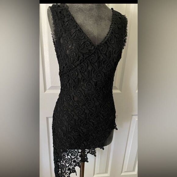 Nicole Bakti Asymmetrical Embroidered Lace Tunic Top Size Small - Picture 1 of 11